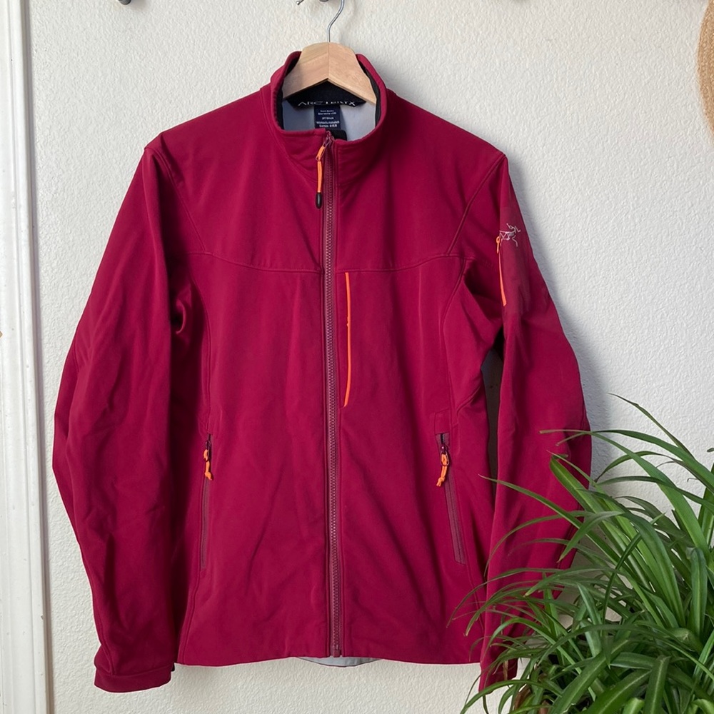 Arc’teryx insulated zip up